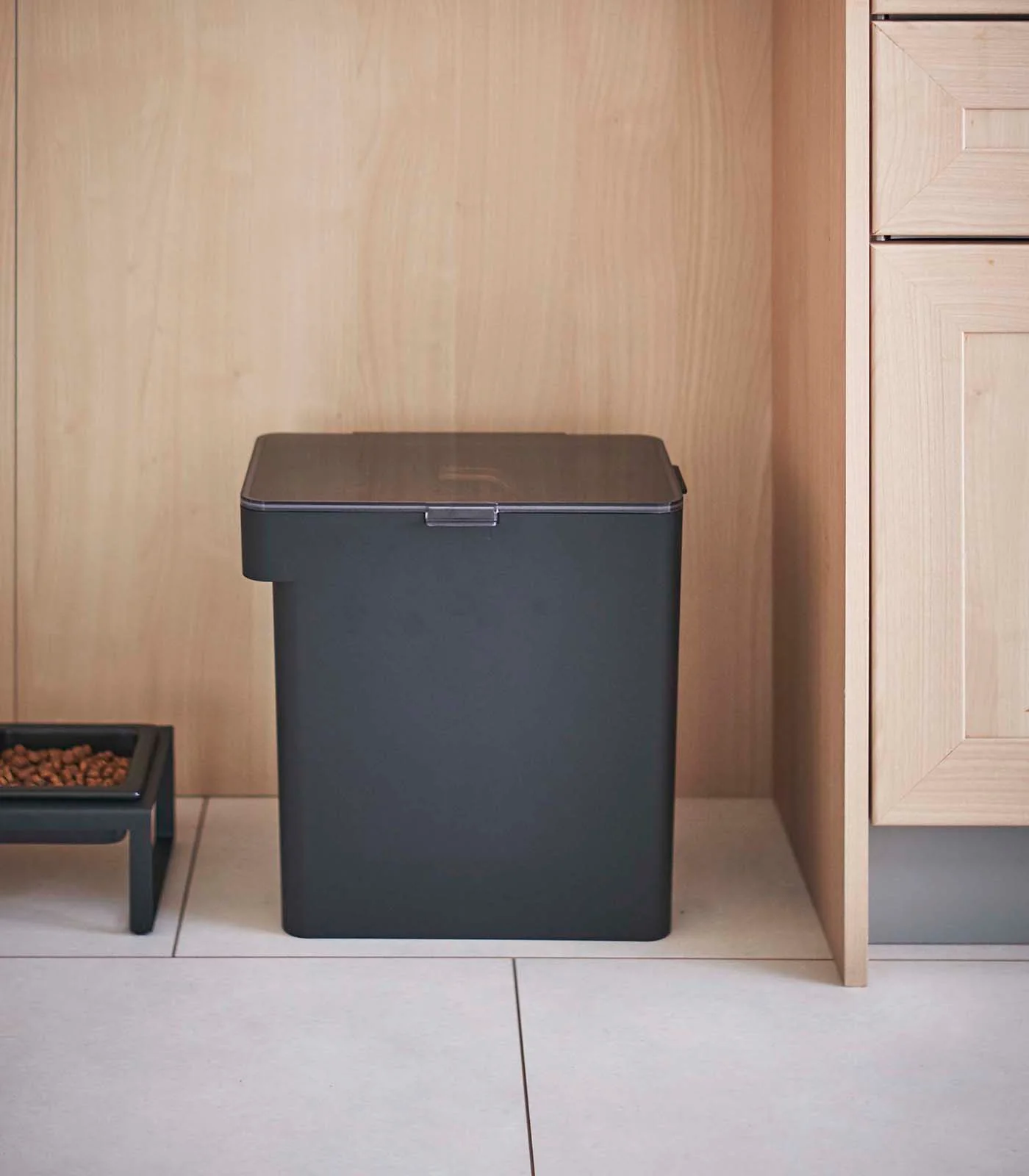 Airtight Pet Food Container - Three Sizes - Image 39