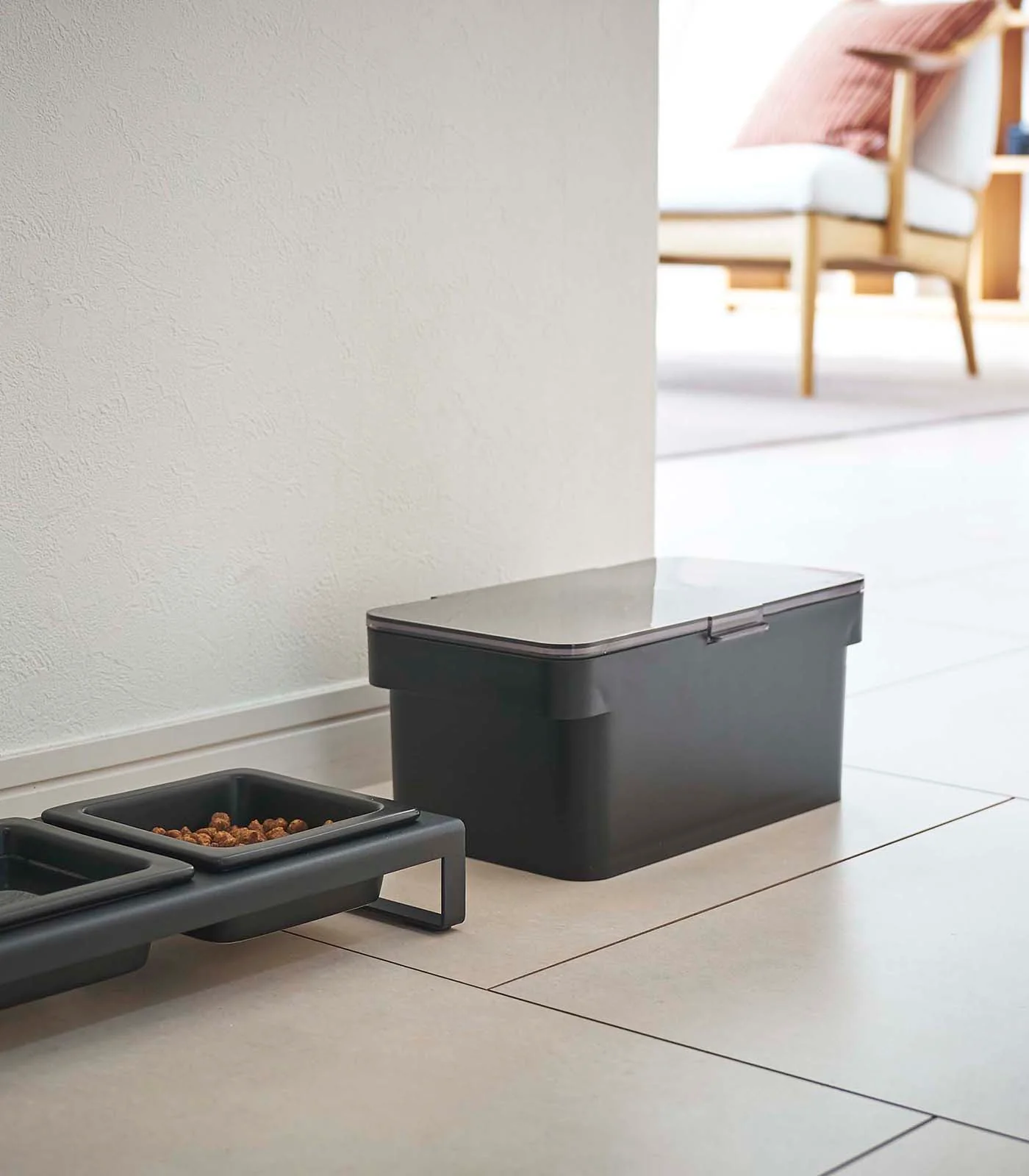 Airtight Pet Food Container - Three Sizes - Image 9