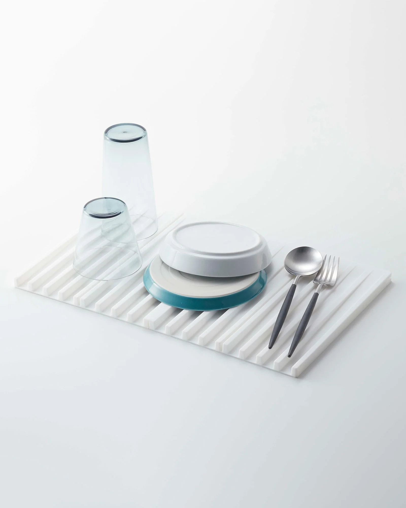 Folding Dish Drainer Mat & Trivet - Silicone - Image 5