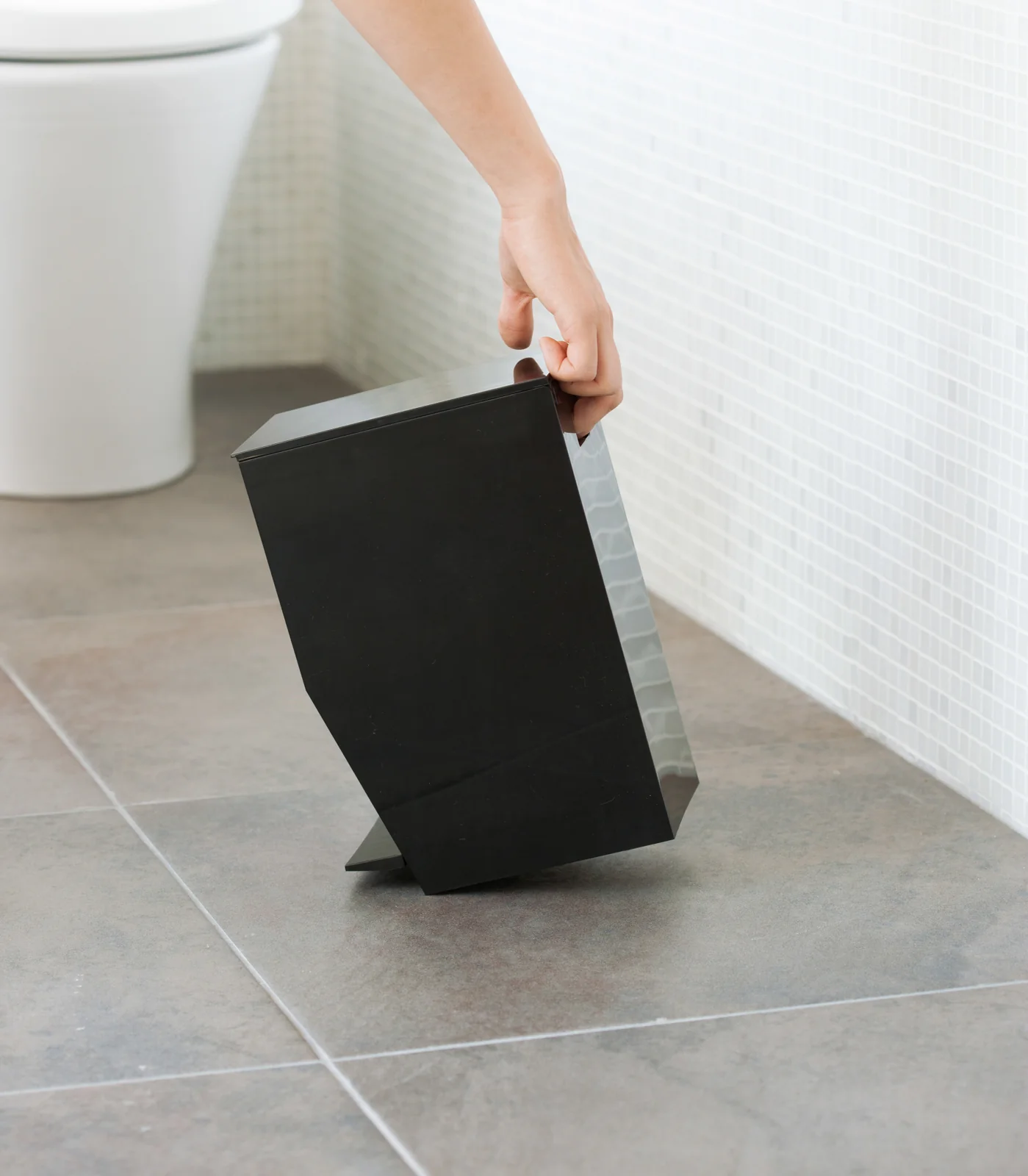 Step Trash Can - Image 11